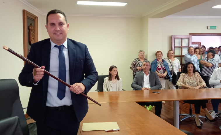 Iago Toba, reelegido alcalde de Muxía con los votos del PSOE