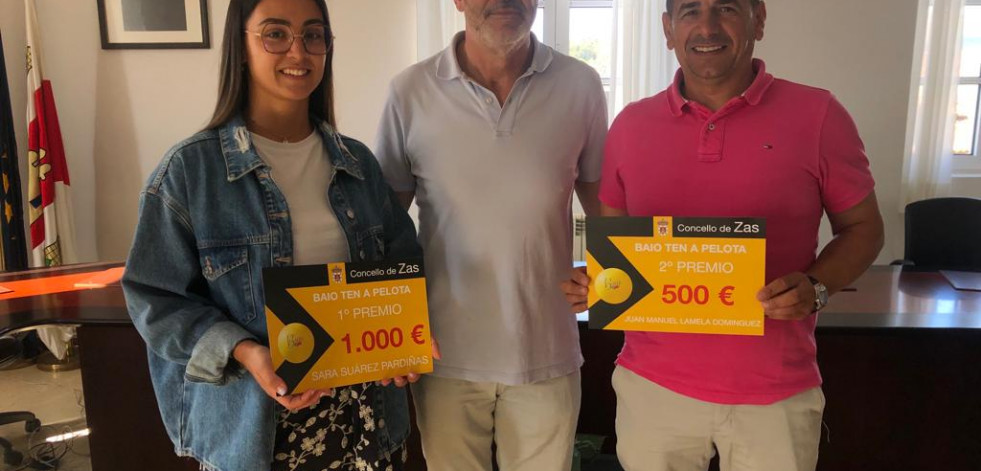 Entregados los 1.500 euros de la campaña Baio ten a pelota