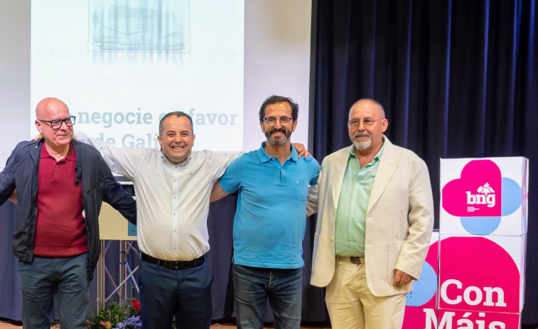 Unas doscientas personas asisten al mitin del nacionalista Xesús Gómez en Santa Comba