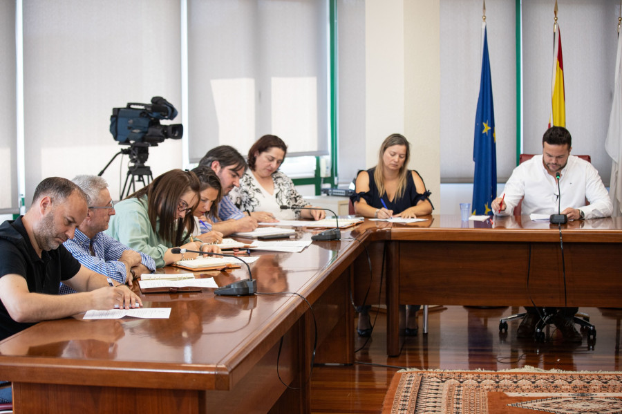 Los sueldos de las dedicaciones del gobierno de Cerceda suman 121.000 euros brutos al año