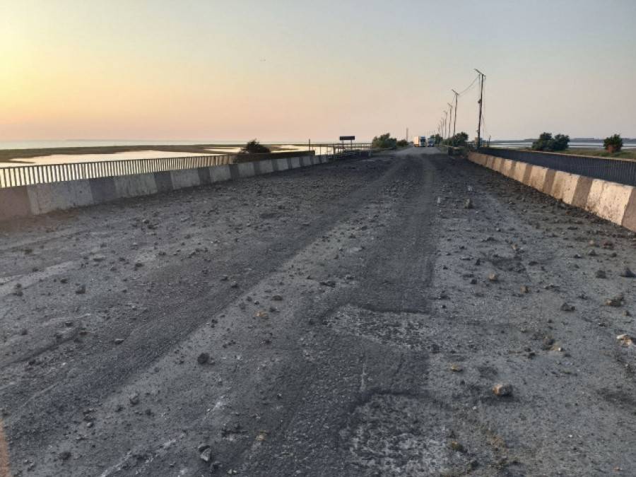 Rusia reanuda la circulación por el puente de Crimea tras el ataque de Ucrania