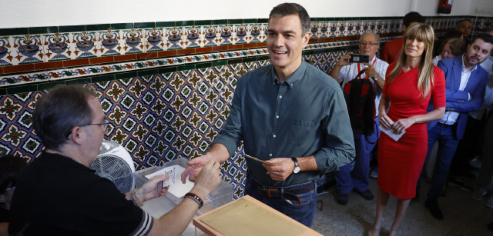 Sánchez vota y reclama una participación electoral 