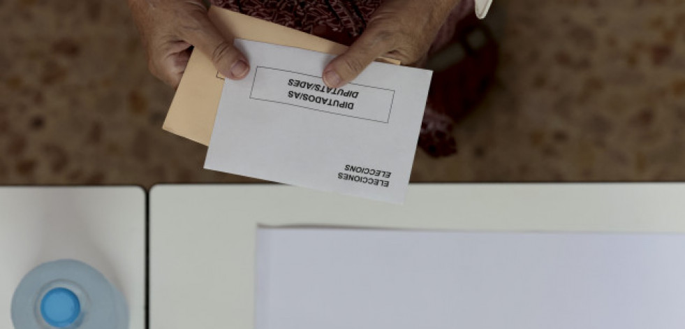 Detenida una mujer por romper una urna con votos en un pueblo de Salamanca