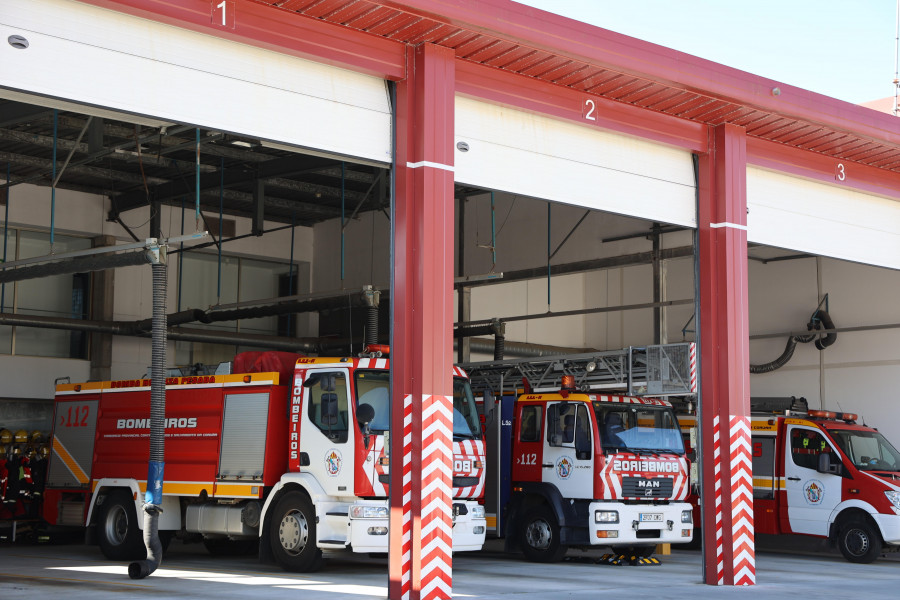 Cierra el parque de bomberos de Carballo y reabre el de Cee