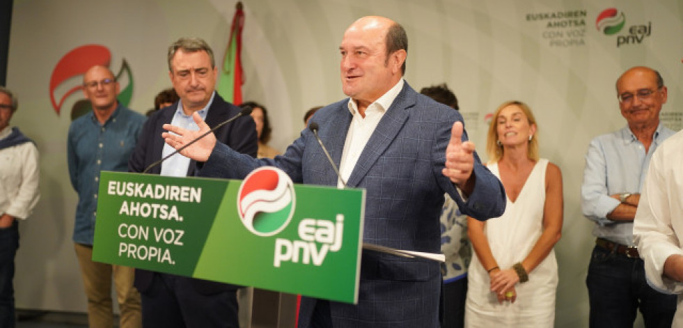 Ortuzar presume de arruinar las posibilidades de Feijóo de ser presidente