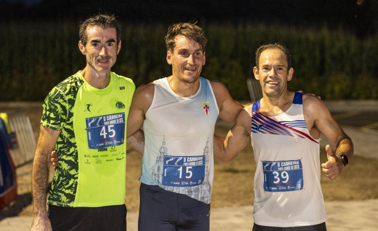 Cristian Muíño y Mencía Reborido se imponen en la carrera nocturna de Baio