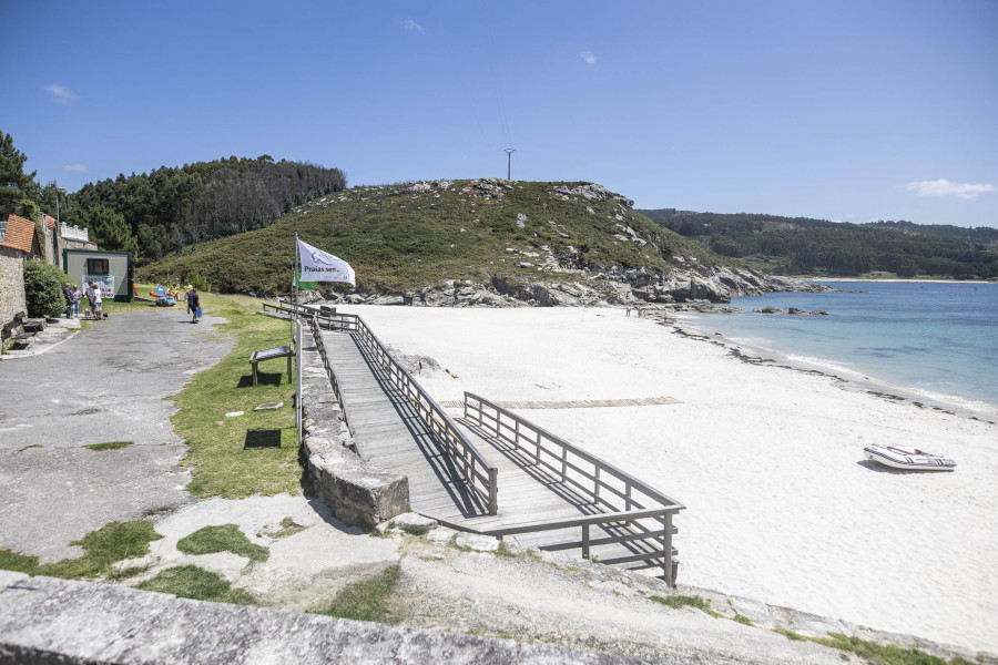 Fallece una mujer en la playa de Osmo, en Ponteceso, por una posible indisposición