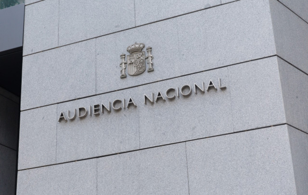 Absuelven a una etarra de un atentado en Irún porque fue 