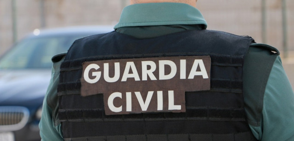 Detenido un noiés por robar joyas y 1.000 euros en una vivienda de Coristanco