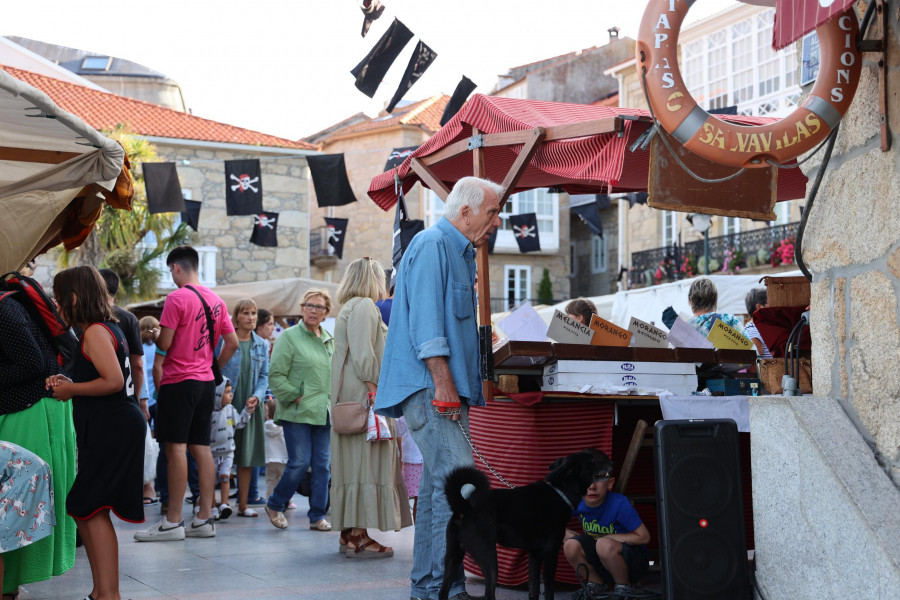 El Mercado Pirata anima Laxe el fin de semana