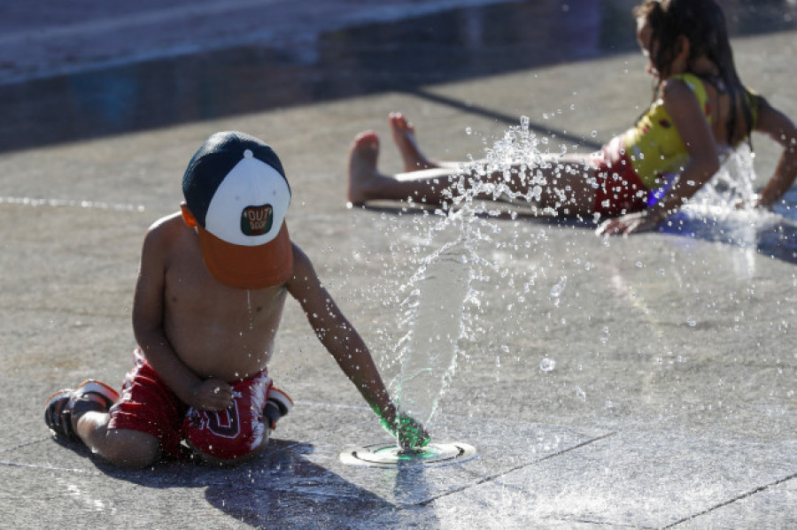 Una madrugada a más de 20 grados avanza la ola de calor en Galicia