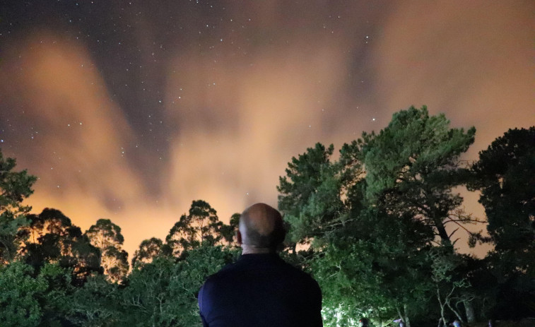 Observaciones astronómicas en Zas y Cabana dirigidas por Jorge Mira