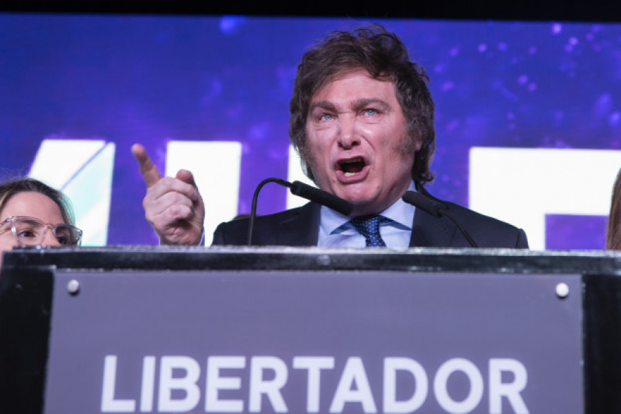 Argentina dará de baja en marzo 15.000 contratos públicos y no 70.000, como dijo Milei