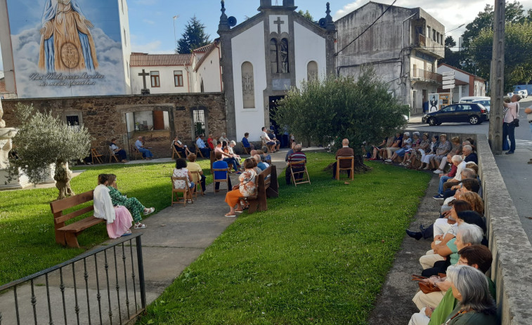 Comienza la novena de la Milagrosa en Carballo