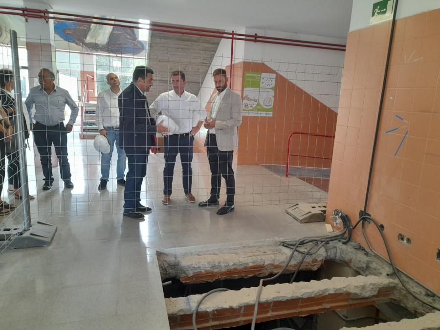 La Xunta instala ascensores en tres centros educativos de la comarca