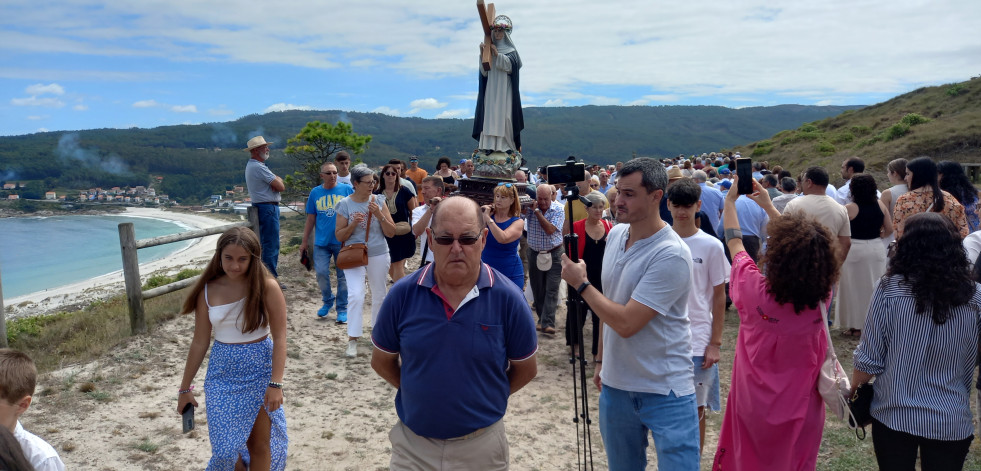 Romería de Santa Rosa de Laxe, en imágenes