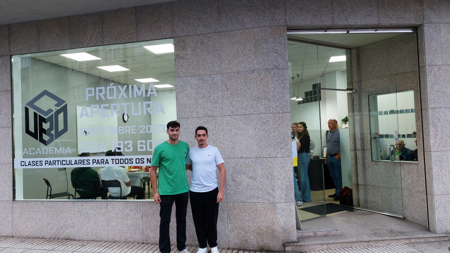 Abre en Carballo la academia educativa "Cubo"