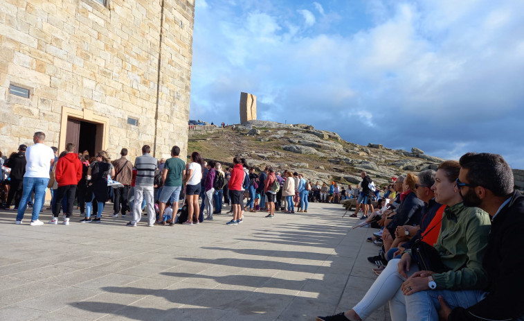Concurrida novena de A Barca en el santuario de Muxía
