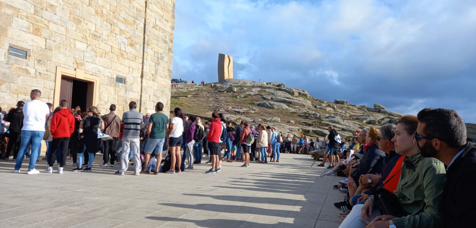Concurrida novena de A Barca en el santuario de Muxía