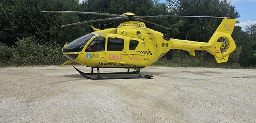 Un herido evacuado en helicóptero tras chocar con su coche contra un camión en Mazaricos