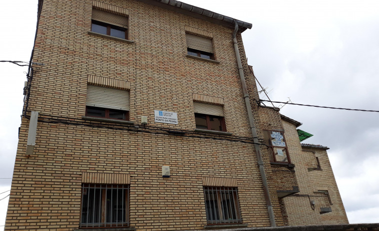 Carballo licita por casi 200.000 euros la demolición de las antiguas casas de los maestros