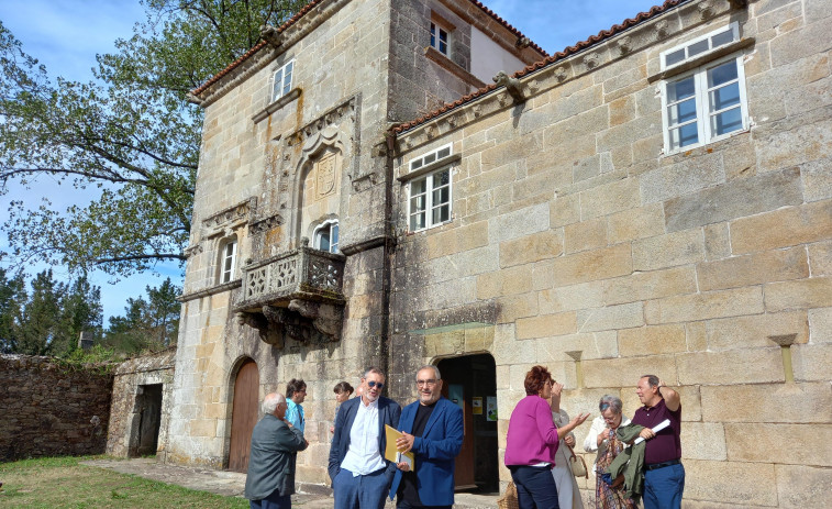 Más de 150 personas en las jornadas sobre liño en las Torres do Allo