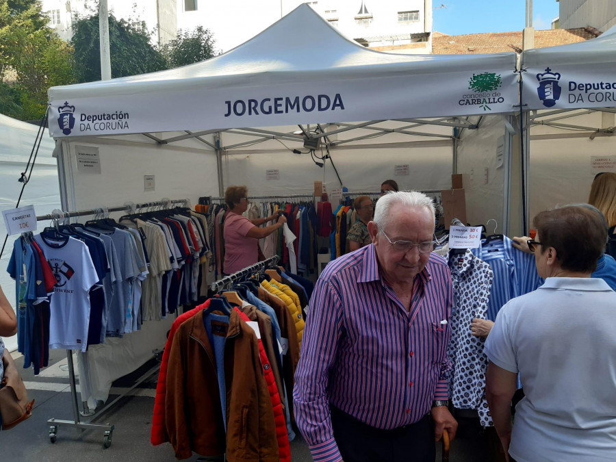 Comprar en el comercio local  de Carballo tendrá premio del 21 al 28 de este mes