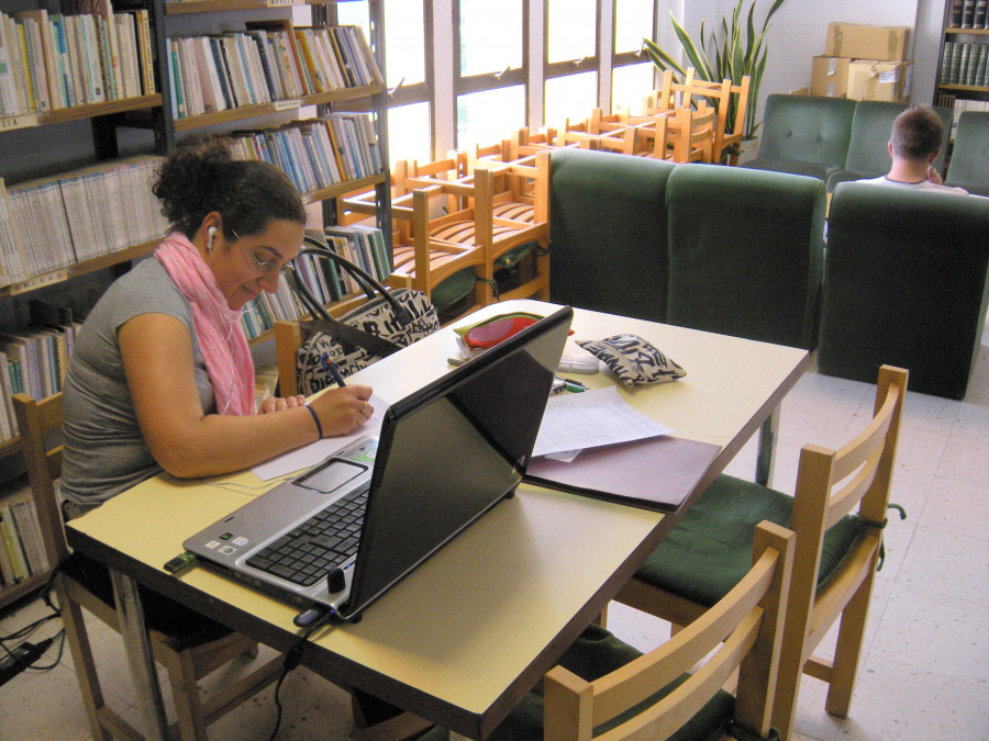 Amigos de Galicia entregará 61 libros a la biblioteca de Cee