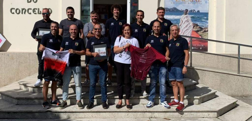 Recepción en Camariñas a los ciclistas que llegaron a La Turballe