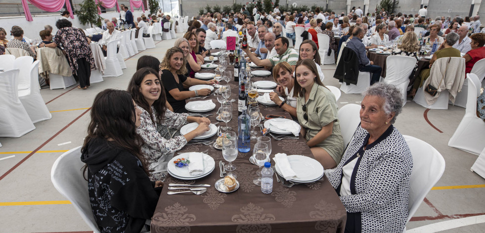 Comida solidaria contra el cáncer en A Laracha