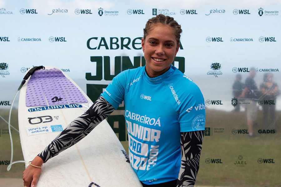 De Tahití a Razo para surfear por la corona de Europa