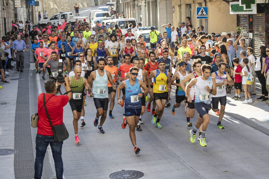 Cristian Muíño y Natalia Rivas se imponen en la VI carrera pedestre de Malpica