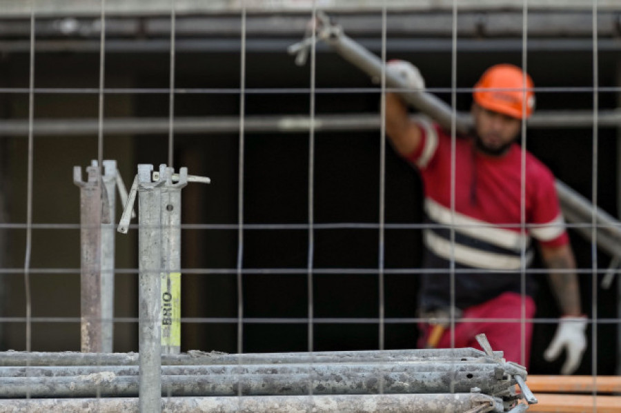 Galicia suma 17.400 empleos en 2024 y recorta la tasa de paro al 8,6 %