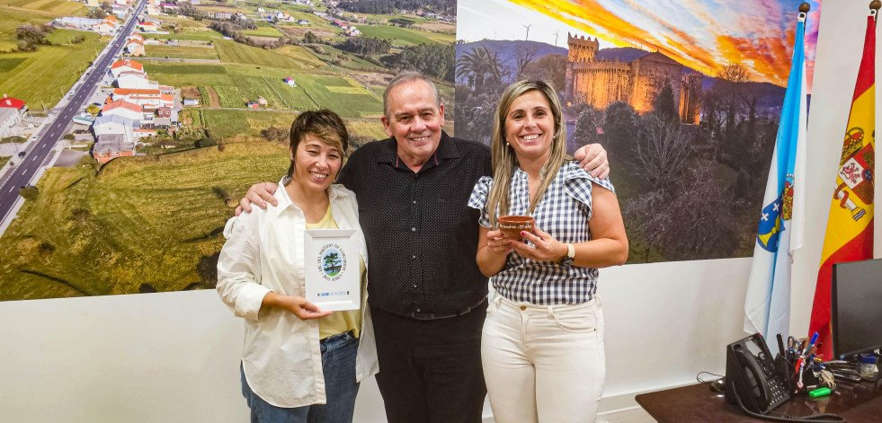 El Concello de Vimianzo recibe al presidente de la Asociación Benéfica Cultural de Corcubión