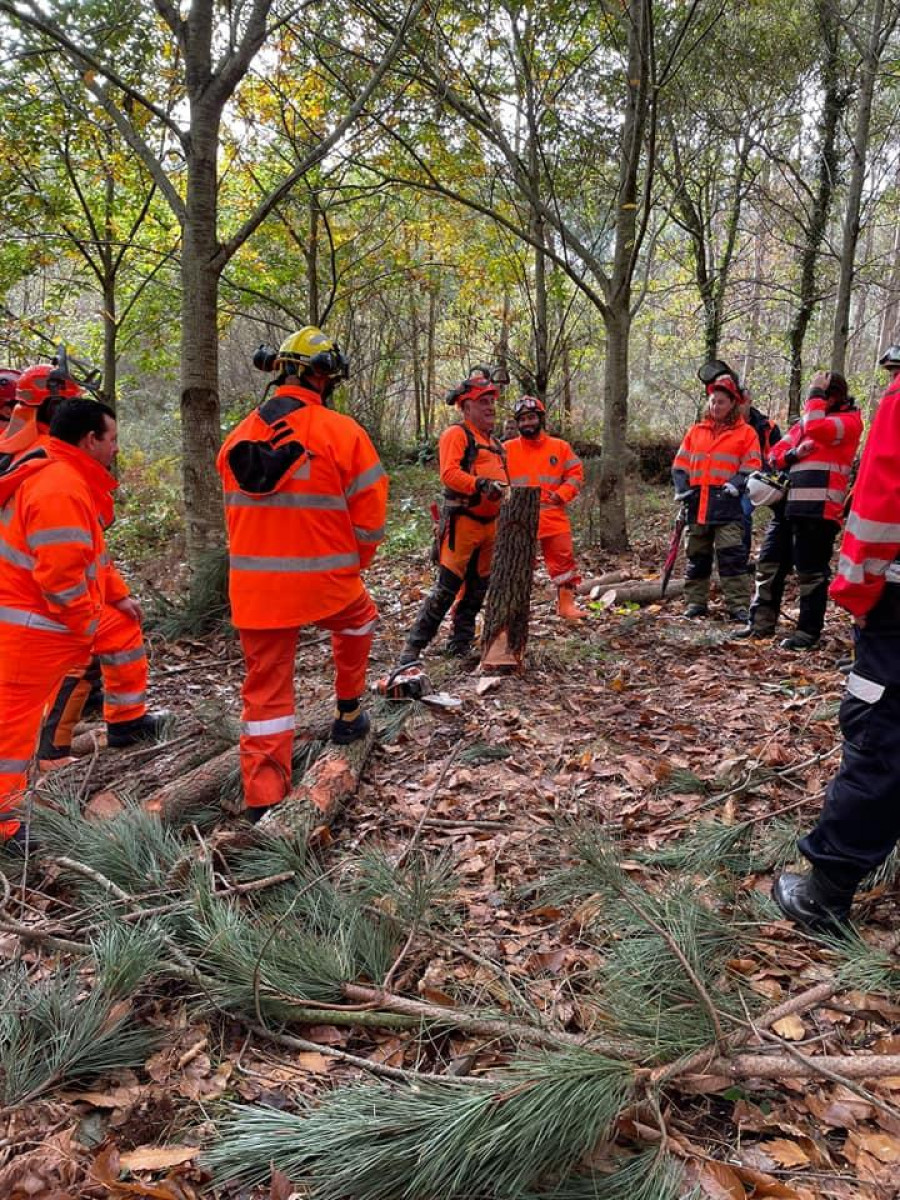 Seis agrupaciones de Protección Civil reciben 30.000 euros en ayudas de la Diputación