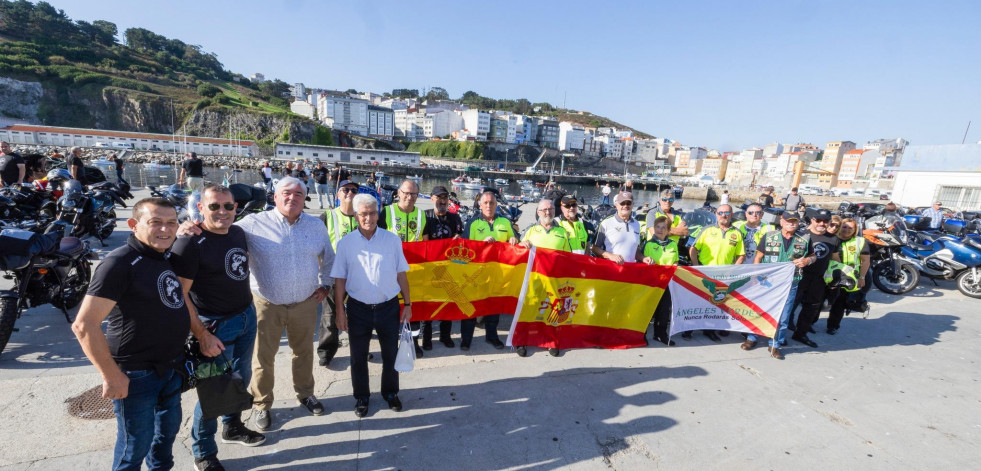 Las motos vuelven a Malpica en la Concentración de la Patrona de la Guardia Civil