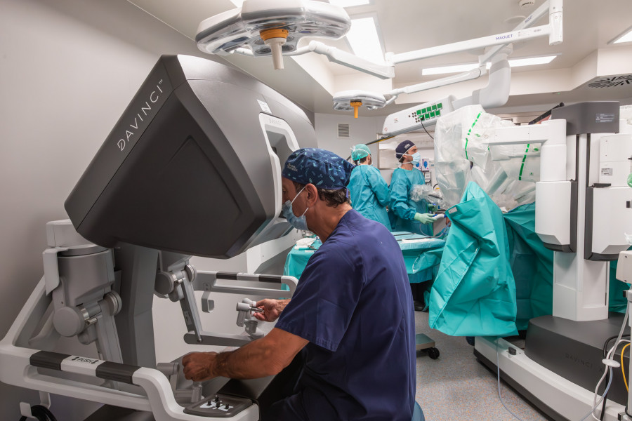 La cirugía robótica mejora la recuperación de pacientes de urología