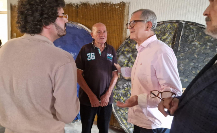 Mesa redonda sobre las artes plásticas en el Casino de Carballo