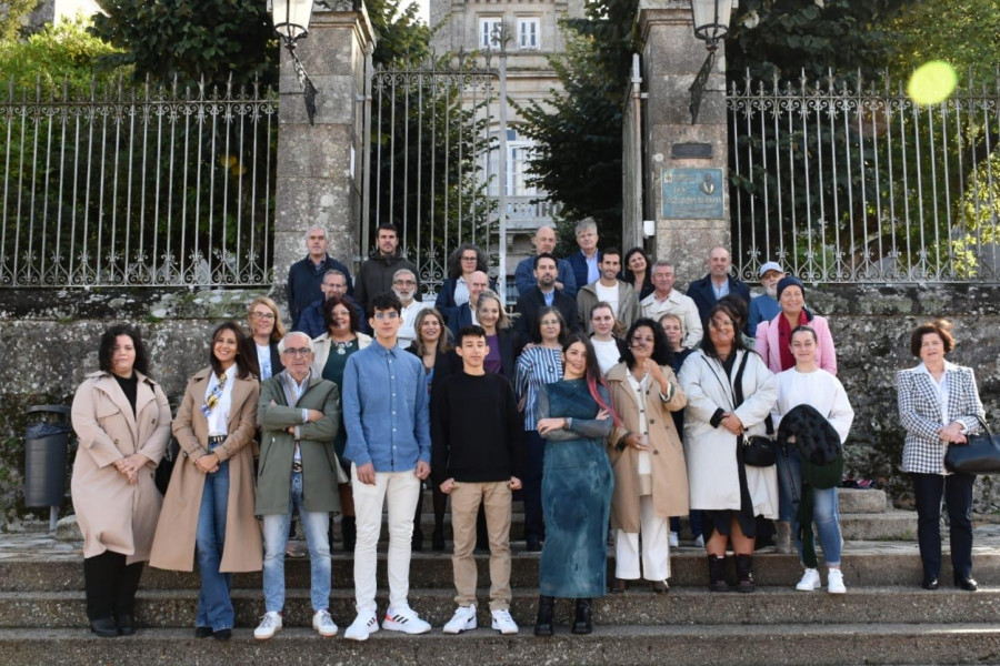 El IES Fernando Blanco de Cee entrega sus premios académicos del curso pasado