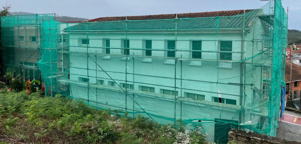 Avanza a buen ritmo la de mejora de la eficiencia energética de “A casa dos títeres” de Cabana