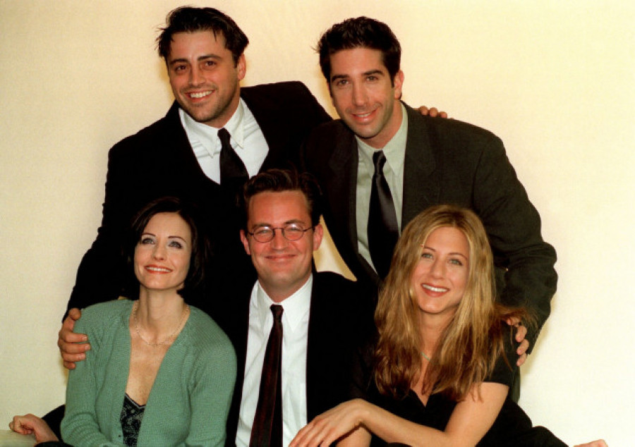 "Estamos devastados", los protagonistas de "Friends" lloran a Matthew Perry