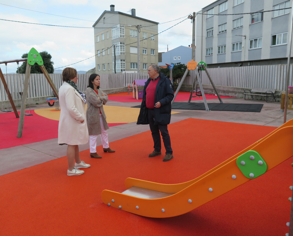 2023.10.31.  Parque infantil Caión (1)