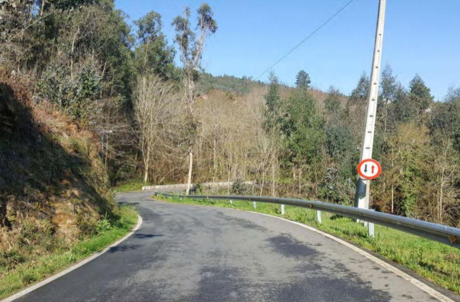 La Diputación invierte 440.000 euros en el nuevo puente del vial que conecta Carral con Meirama