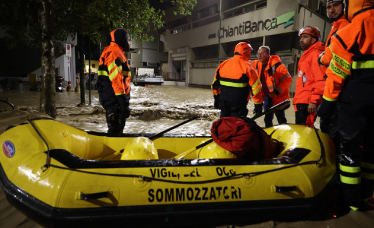 Suben a cinco los muertos en Italia al paso de la tormenta Ciarán
