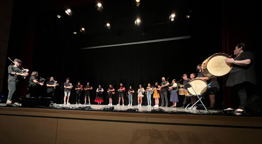 El BNG de Vimianzo acusa al Gobierno del falta de interés en las escuelas de música y teatro