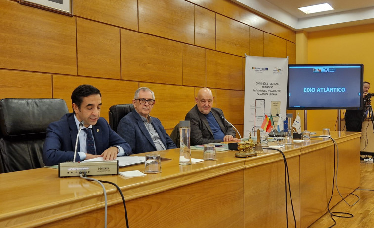 Carballo acoge una reunión del Eixo Atlántico