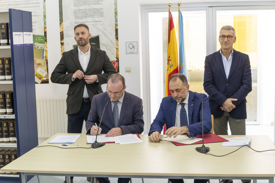 Xunta y Concello de Malpica firman el convenio que hará posible expropiar el solar del centro de salud