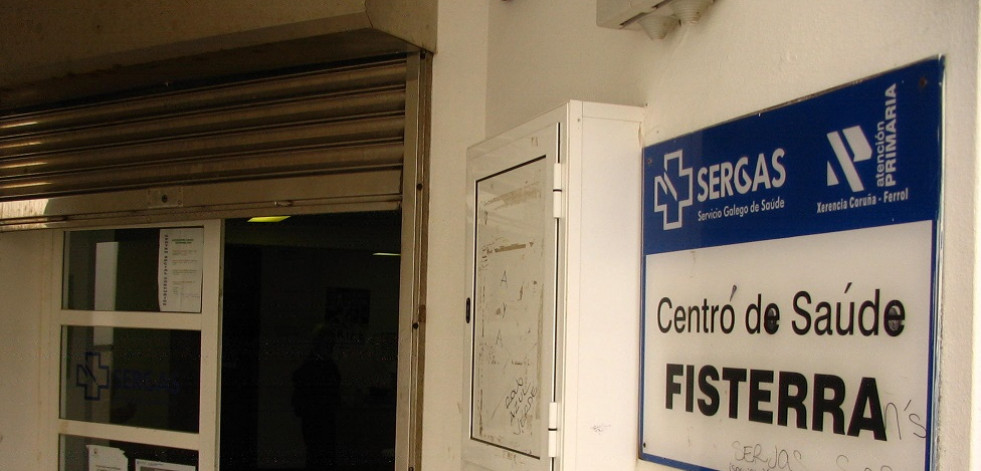 Críticas en Fisterra por la falta de médicos