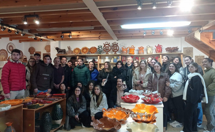 Alumnos de Turismo de la UDC visitan la Costa da Morte para conocer su gestión
