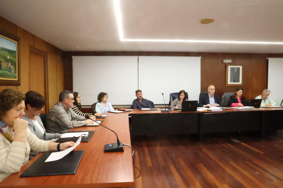 EEl pleno de Coristanco aprueba el presupuesto de 2024 con los votos del gobierno y la abstención de PSOE y BNG